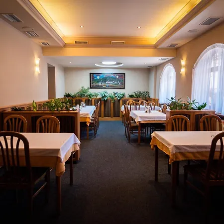 U Crliku Hotel Tetčice