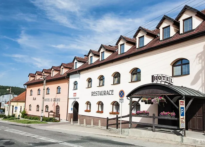 Hotel U Crlíků Tetčice
